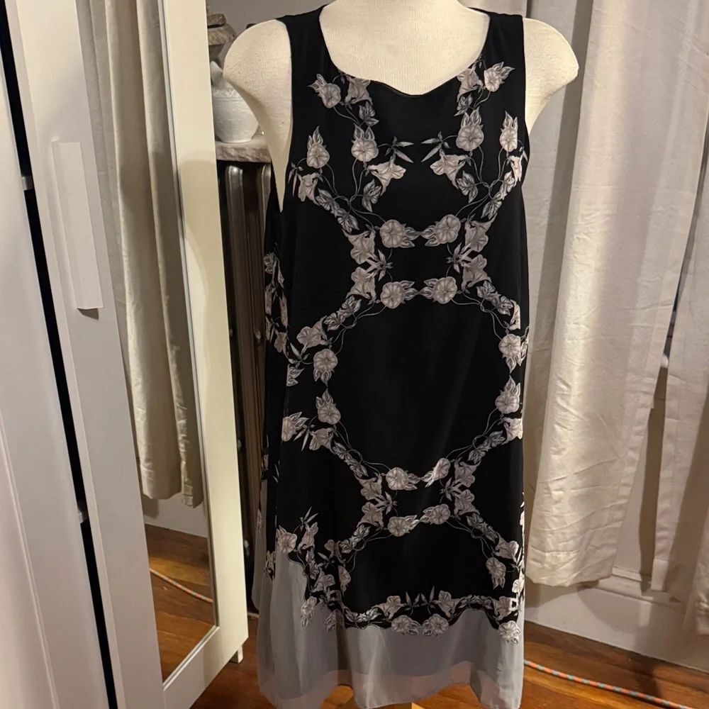 Max Studio Black and Gray Floral Flowy Midi Dress